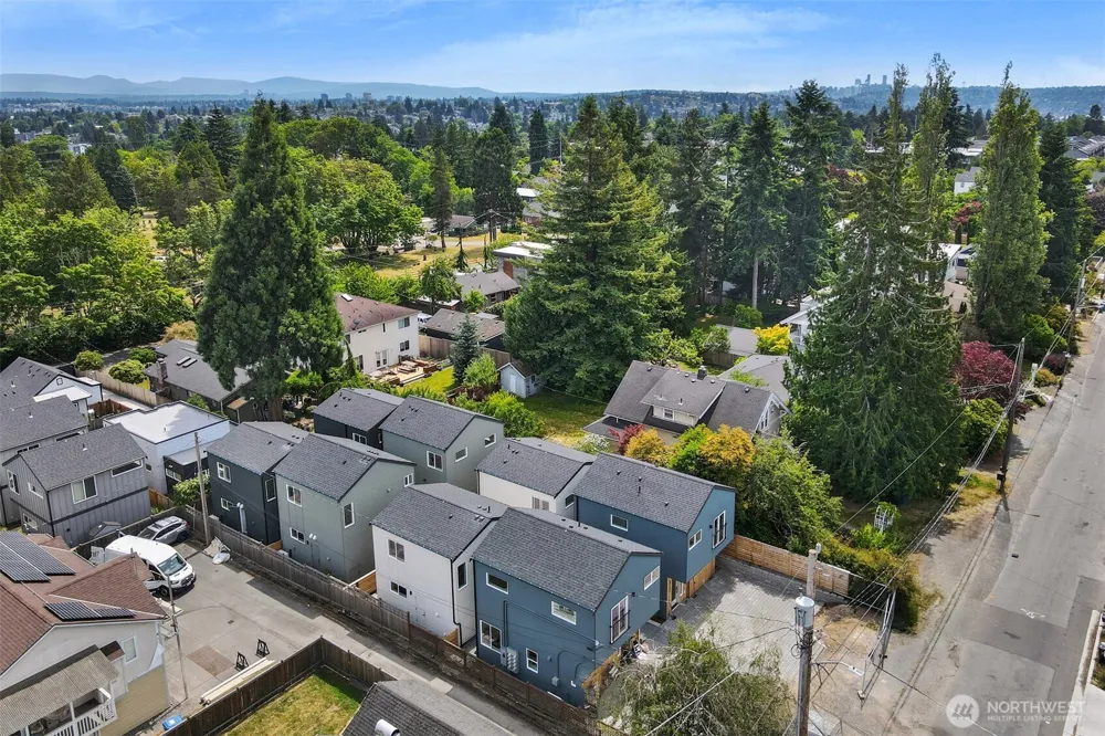 8734 13th Avenue NW Seattle, WA 98117
