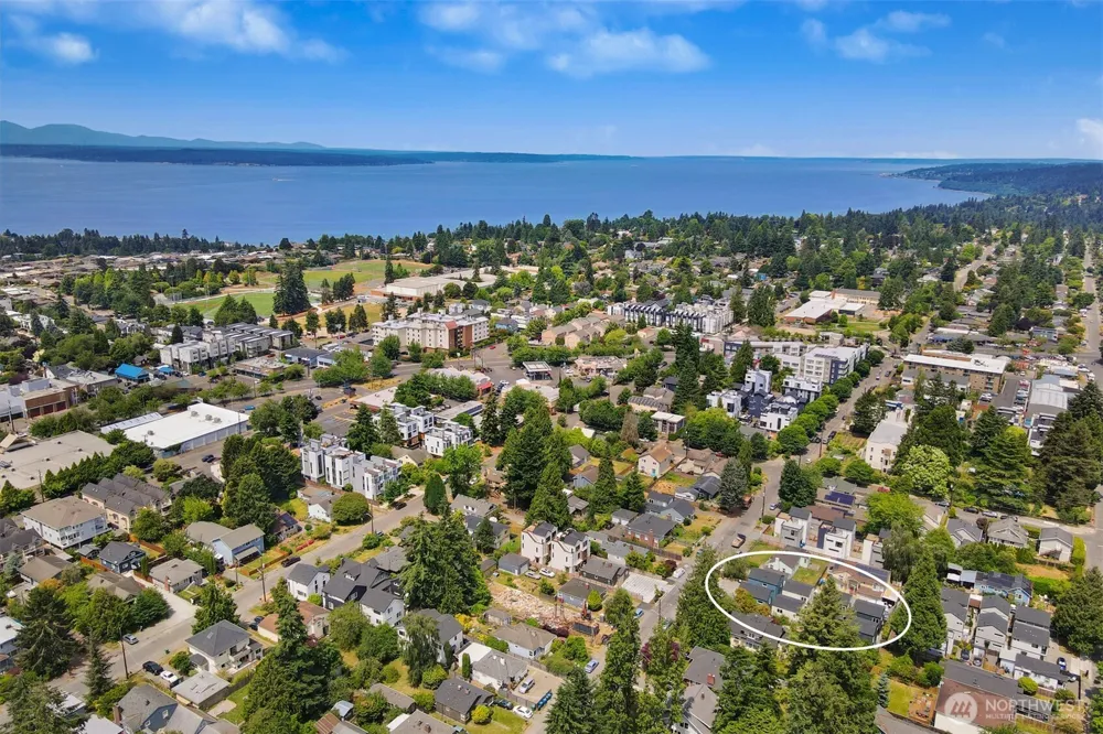 8734 13th Avenue NW Seattle, WA 98117