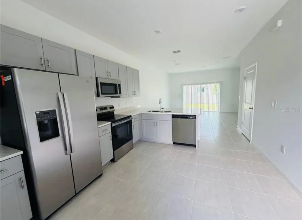 2890 SKYLINE LOOP Kissimmee, FL 34758
