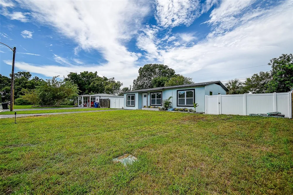 7580 MEADOWLAWN DRIVE St Petersburg, FL 33702