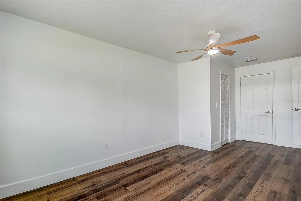 7580 MEADOWLAWN DRIVE St Petersburg, FL 33702
