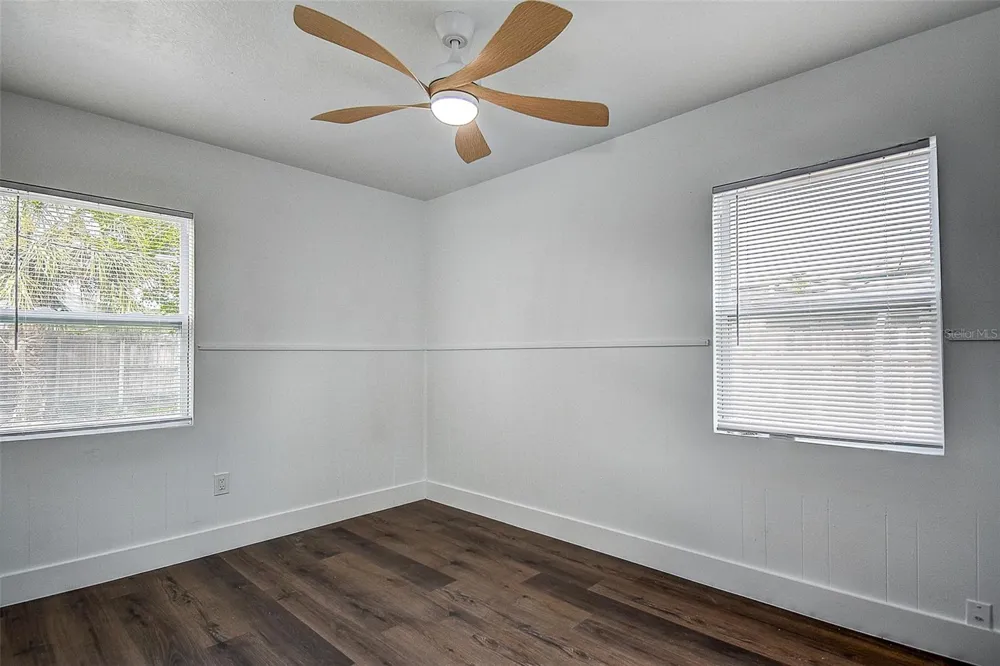 7580 MEADOWLAWN DRIVE St Petersburg, FL 33702