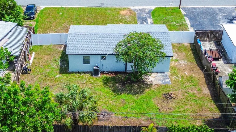 7580 MEADOWLAWN DRIVE St Petersburg, FL 33702