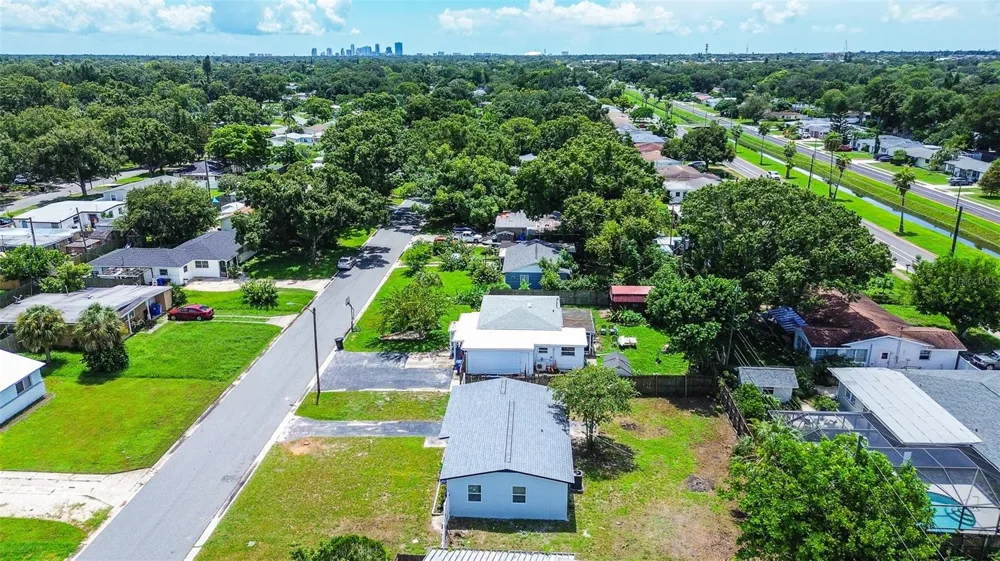 7580 MEADOWLAWN DRIVE St Petersburg, FL 33702