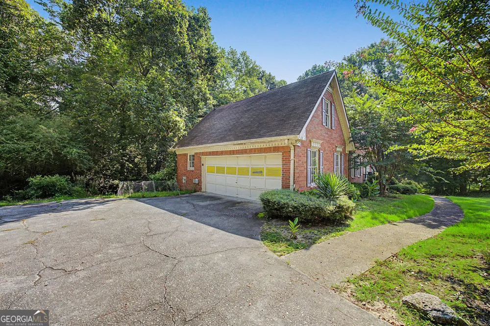 2622 Travois WAY SW Lilburn, GA 30047