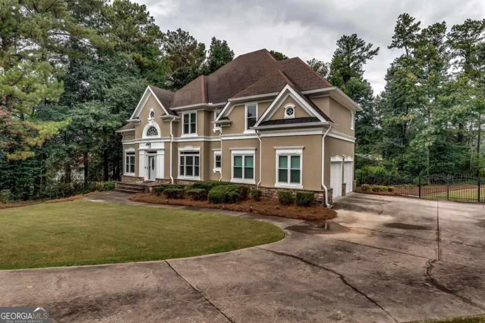 807 Reagan DR NW Conyers, GA 30012