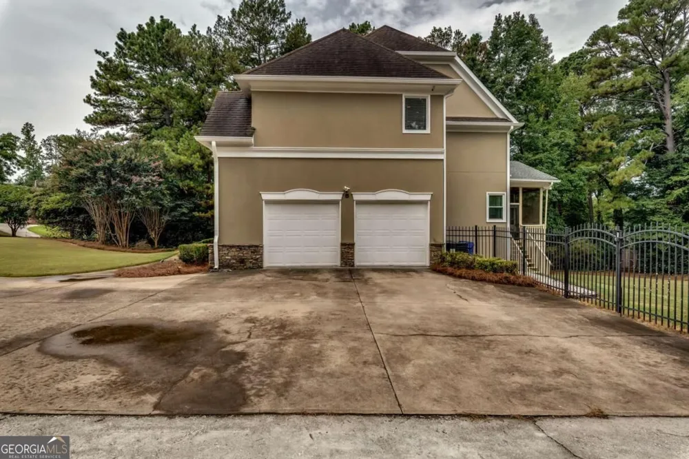 807 Reagan DR NW Conyers, GA 30012