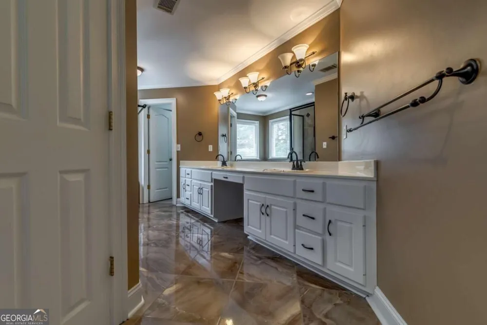 807 Reagan DR NW Conyers, GA 30012
