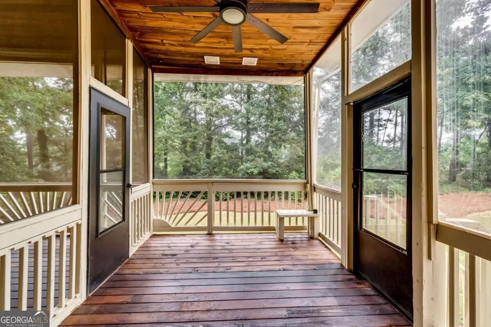 807 Reagan DR NW Conyers, GA 30012