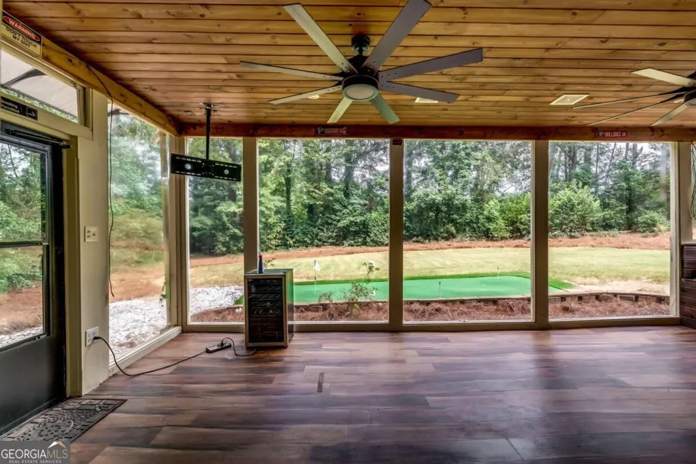 807 Reagan DR NW Conyers, GA 30012