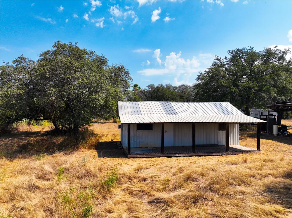 25000 Andrew Drive Spicewood, TX 78669