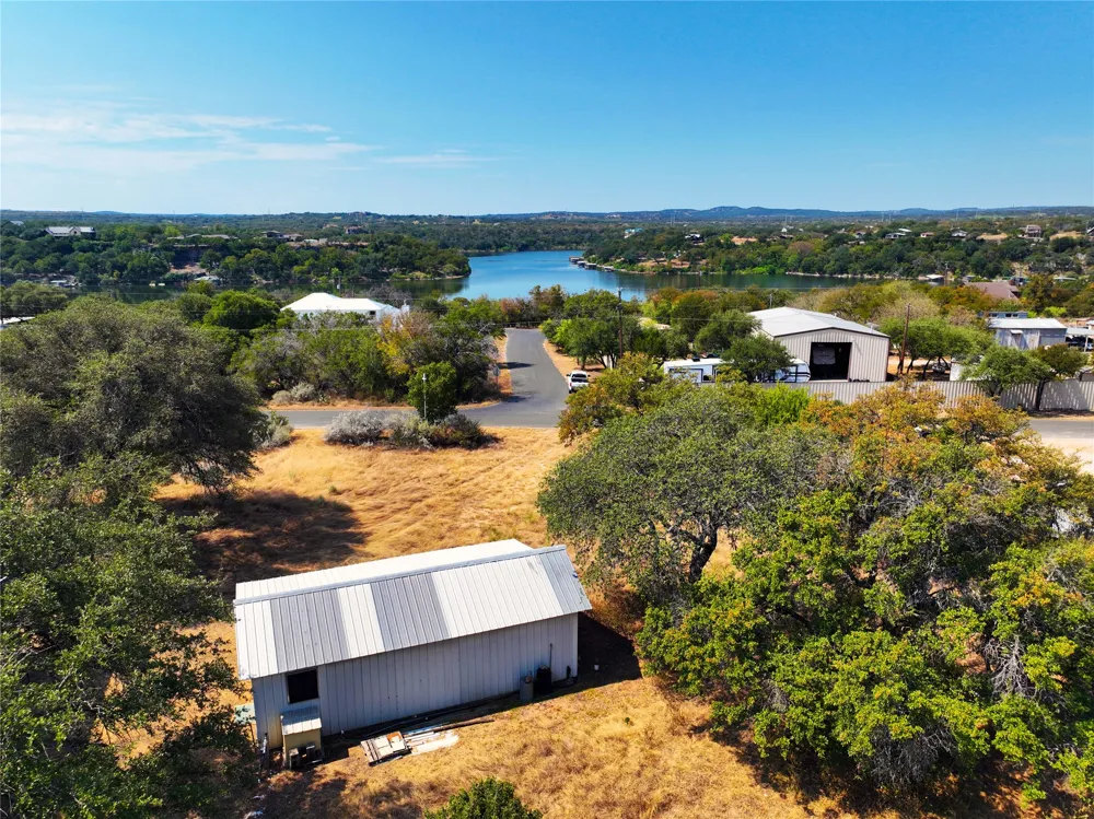 25000 Andrew Drive Spicewood, TX 78669