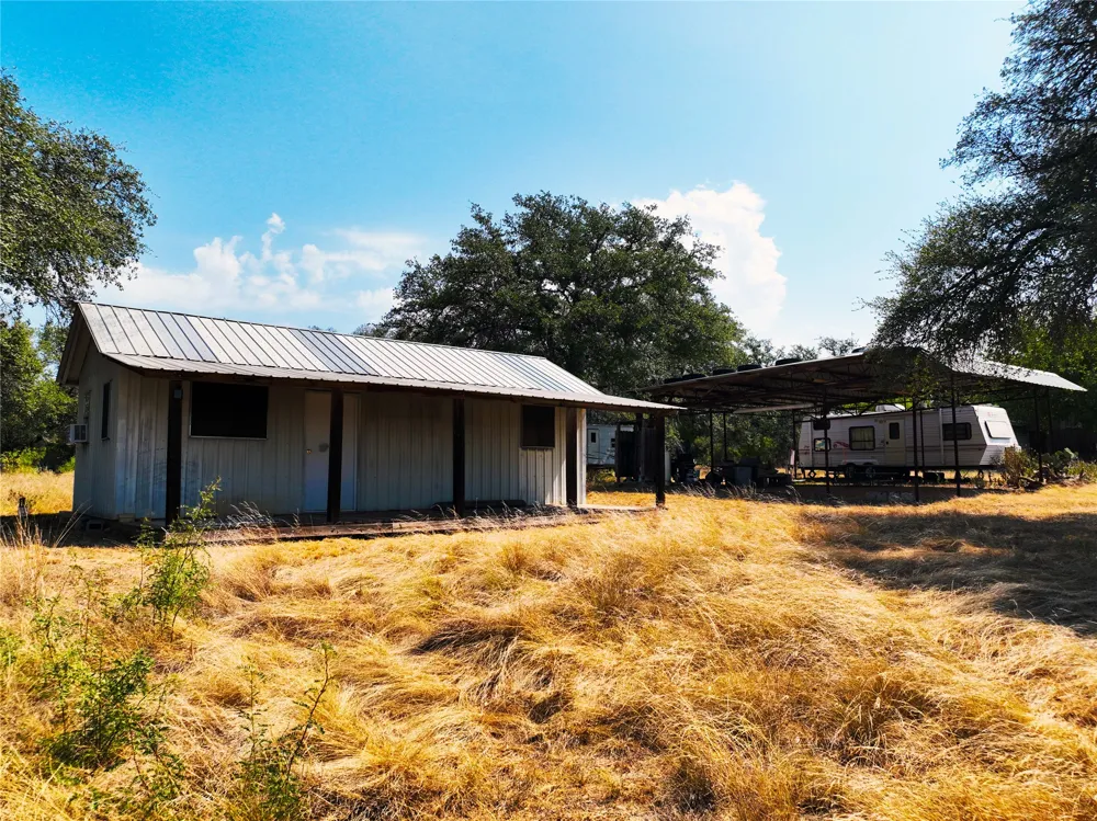 25000 Andrew Drive Spicewood, TX 78669