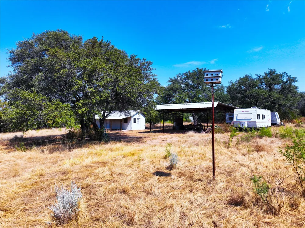 25000 Andrew Drive Spicewood, TX 78669