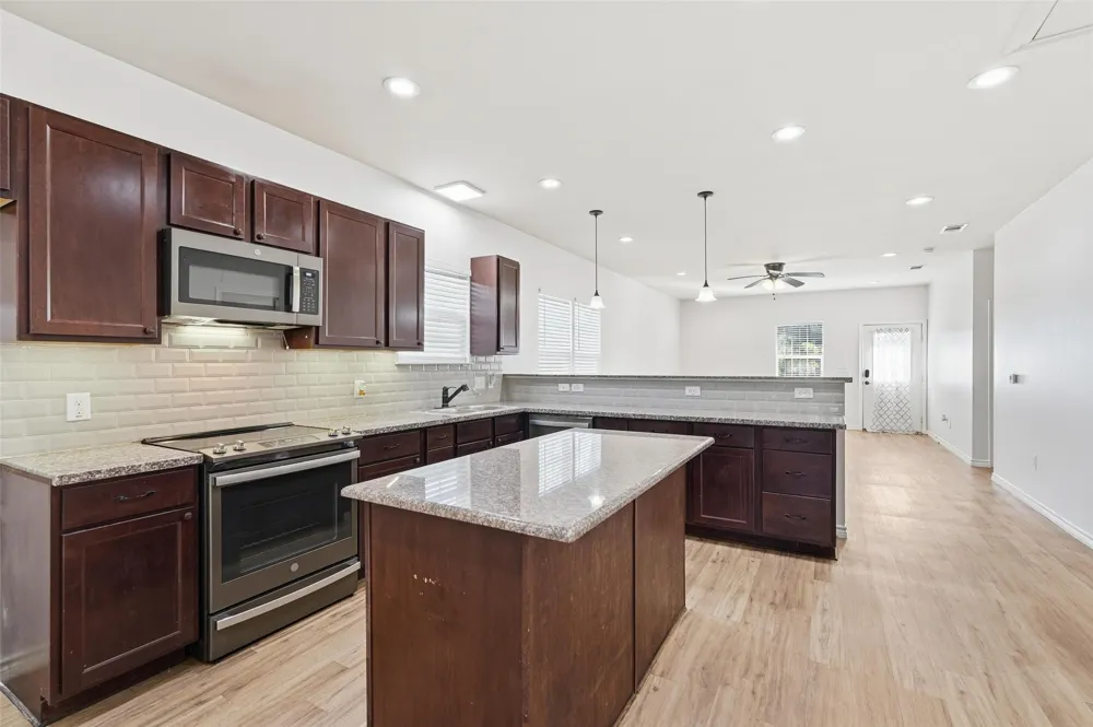 124 Chris Drive Rockwall, TX 75032