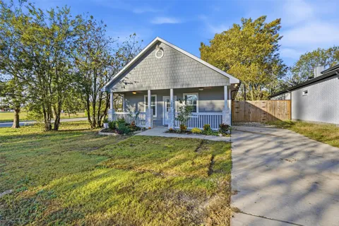 124 Chris Drive
