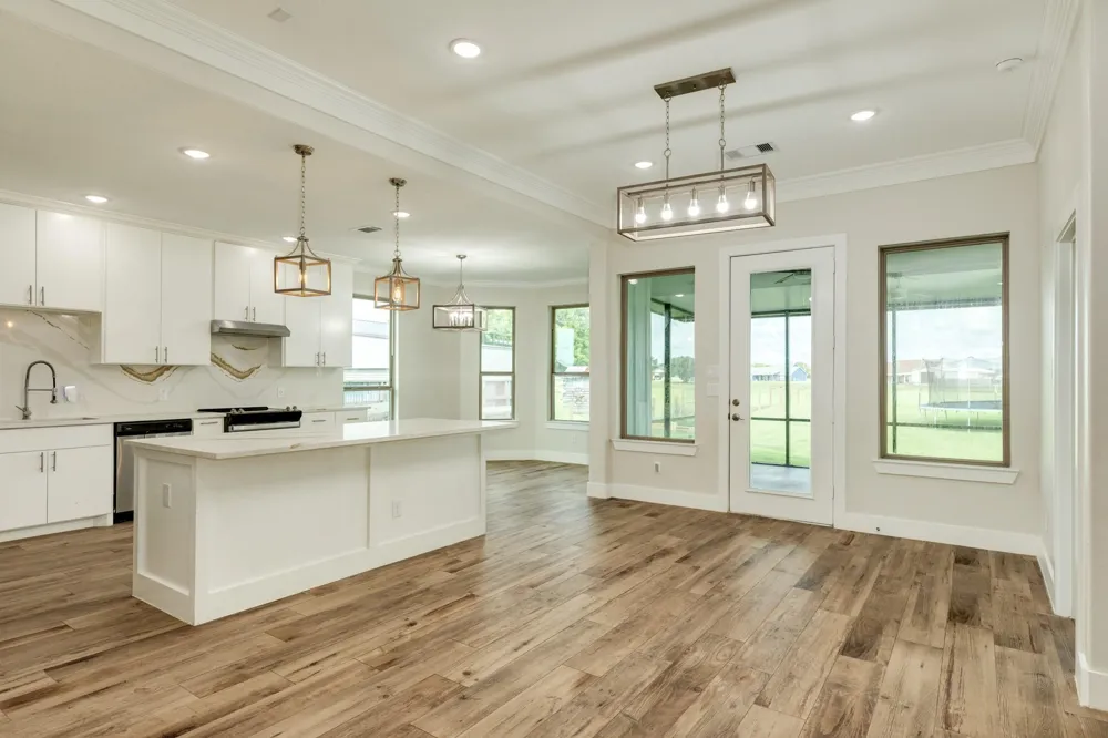 1428 Palomino Trail Angleton, TX 77515