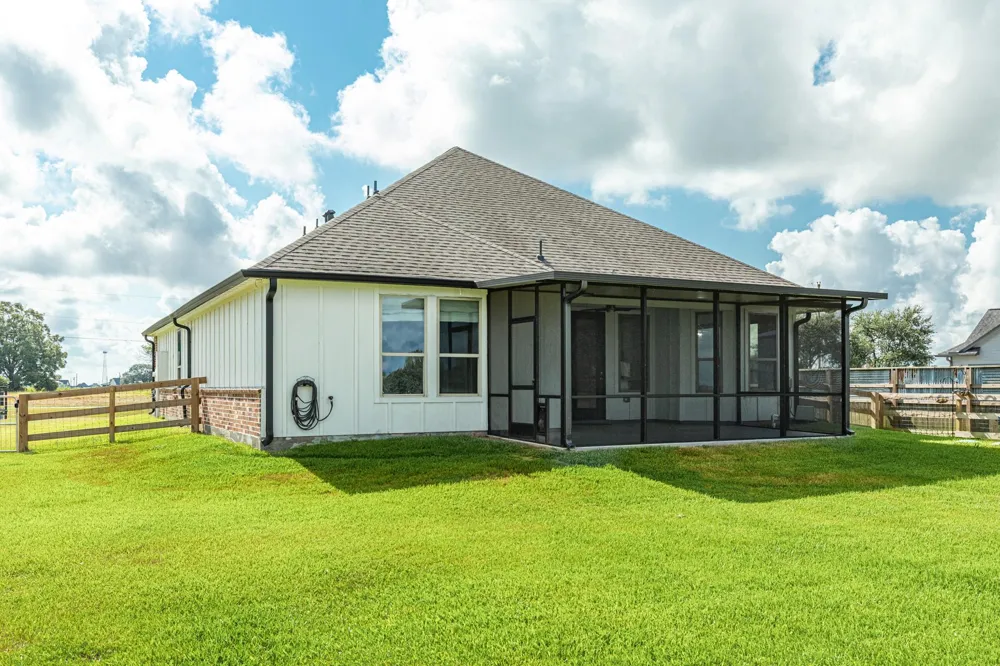 1428 Palomino Trail Angleton, TX 77515