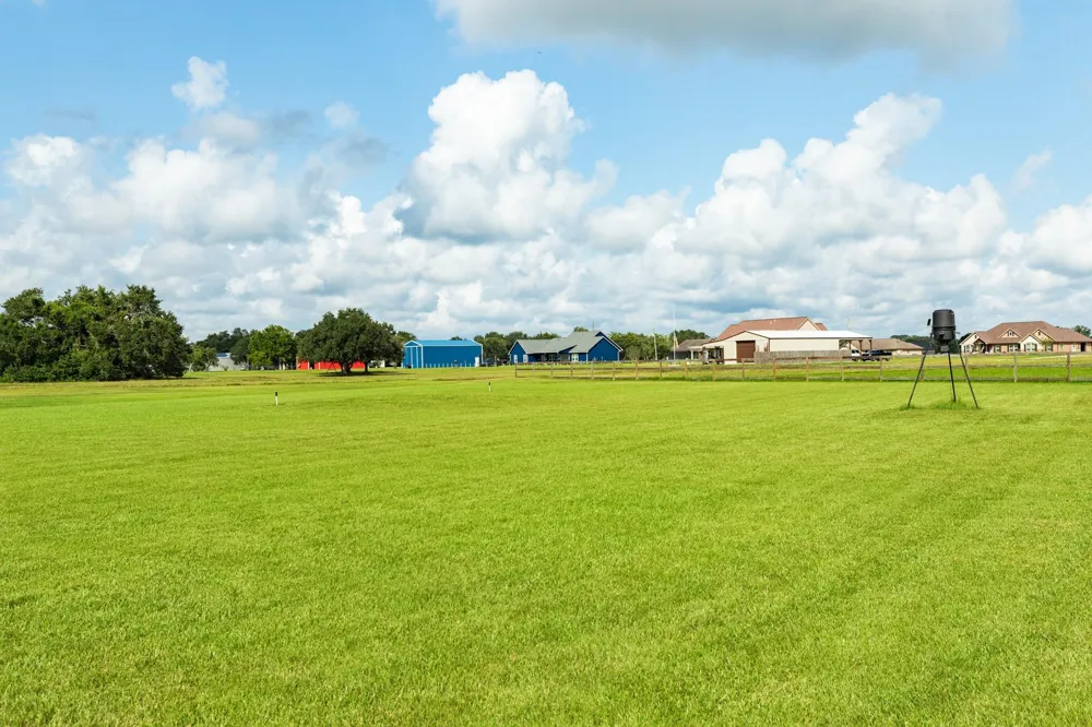 1428 Palomino Trail Angleton, TX 77515