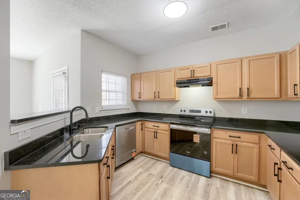 2266 Nicole DR Hampton, GA 30228