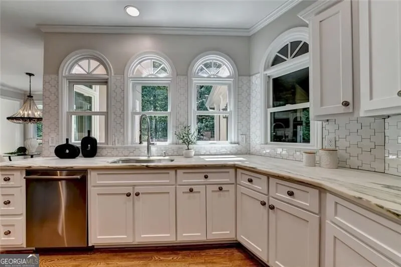 4105 Falls Ridge DR Johns Creek, GA 30022