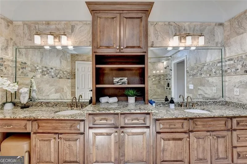 4105 Falls Ridge DR Johns Creek, GA 30022