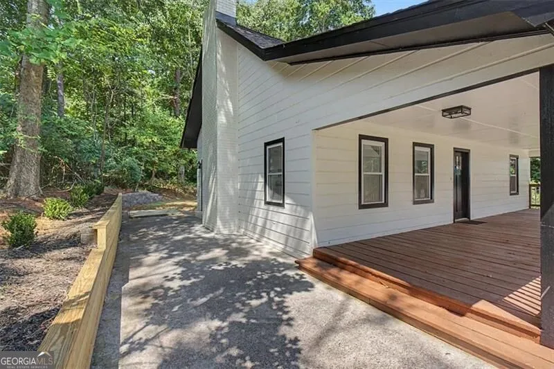 1741 Lucy DR NW Kennesaw, GA 30152