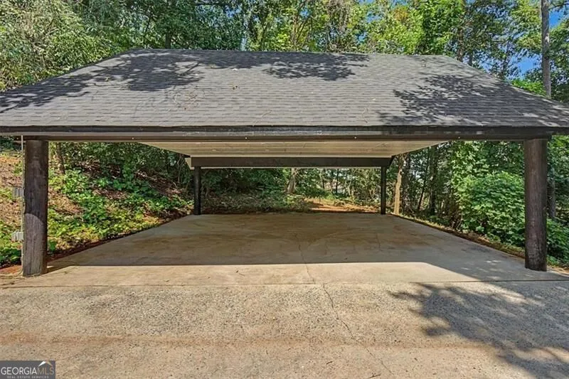 1741 Lucy DR NW Kennesaw, GA 30152