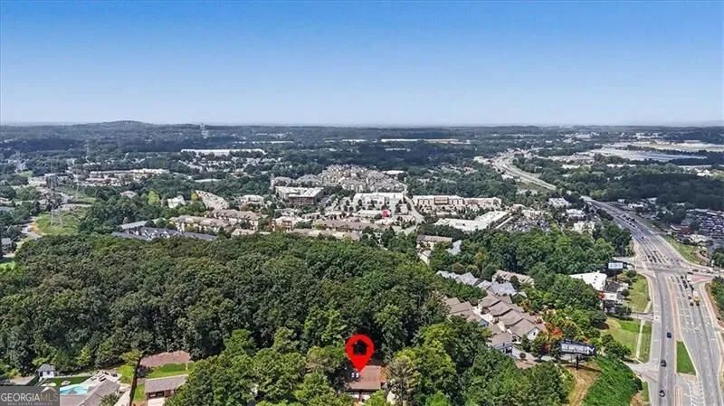 1741 Lucy DR NW Kennesaw, GA 30152