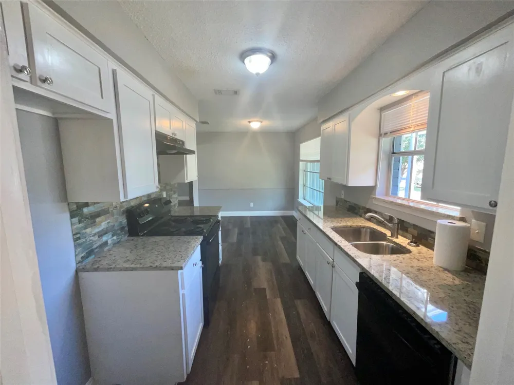 3008 Arapaho Road Commerce, TX 75428