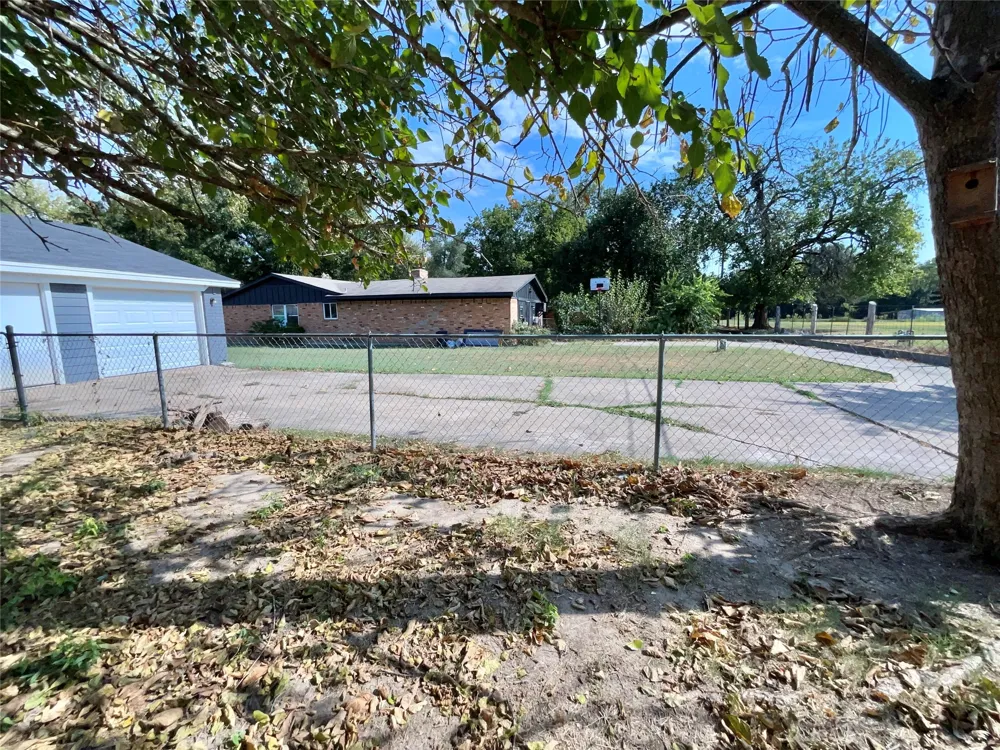 3008 Arapaho Road Commerce, TX 75428