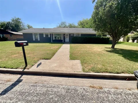3008 Arapaho Road