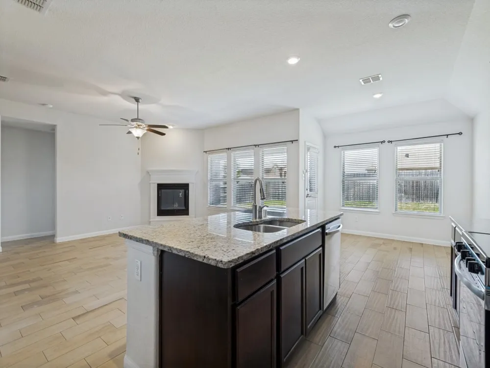 412 Acadia Lane Forney, TX 75126