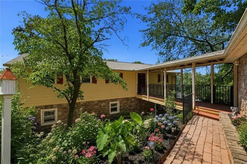 8225 Dogwood Trail Cumming, GA 30041