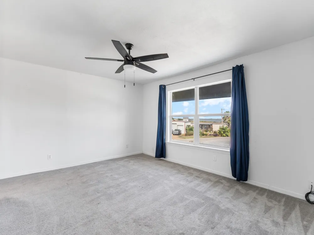 2749 W Bayshore Drive Palacios, TX 77465