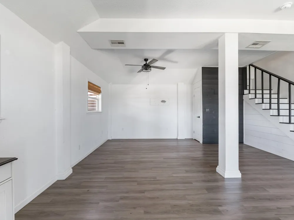 2749 W Bayshore Drive Palacios, TX 77465