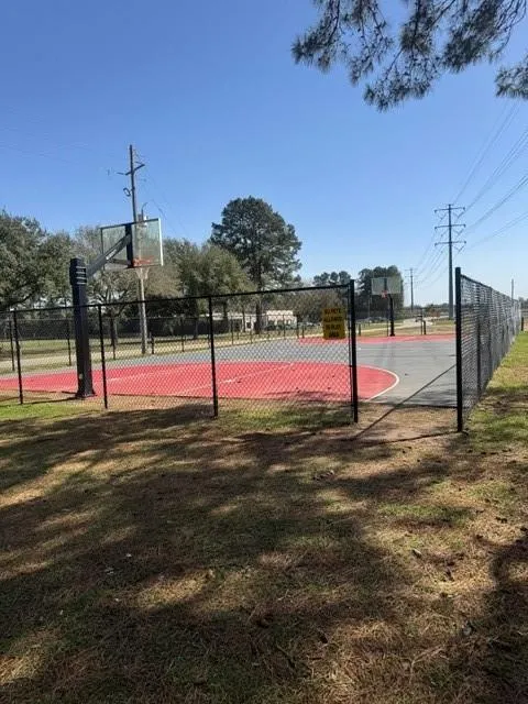 119 Anna Street Tomball, TX 77375