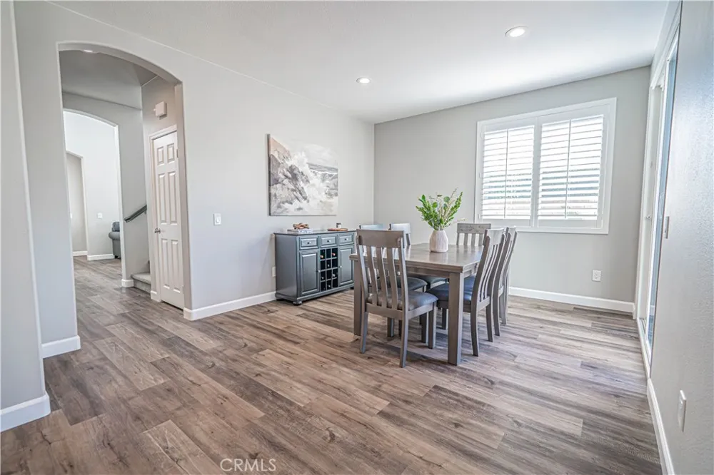 23921 Brio Court Valencia, CA 91354