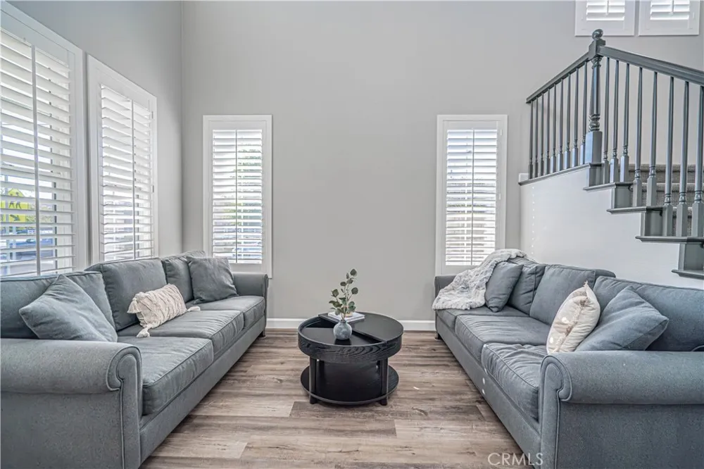 23921 Brio Court Valencia, CA 91354