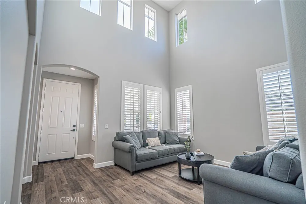 23921 Brio Court Valencia, CA 91354