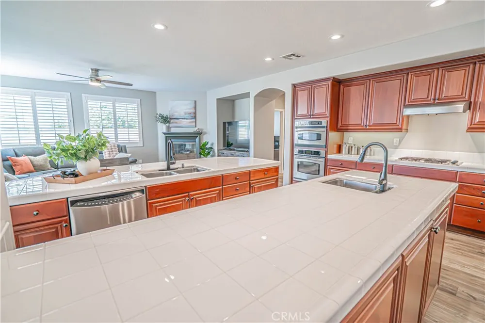 23921 Brio Court Valencia, CA 91354