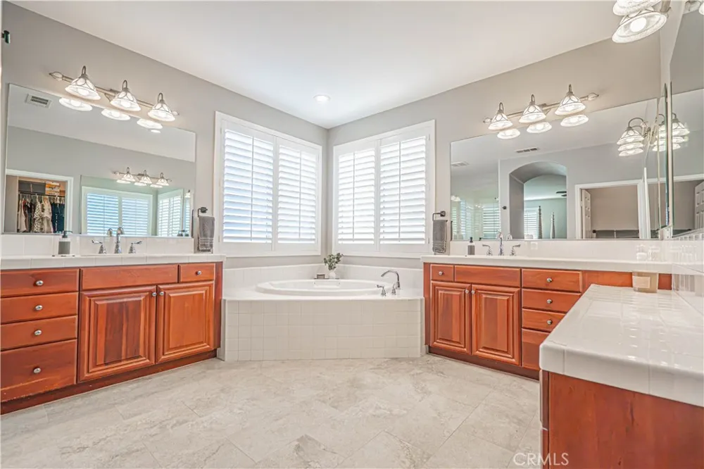 23921 Brio Court Valencia, CA 91354