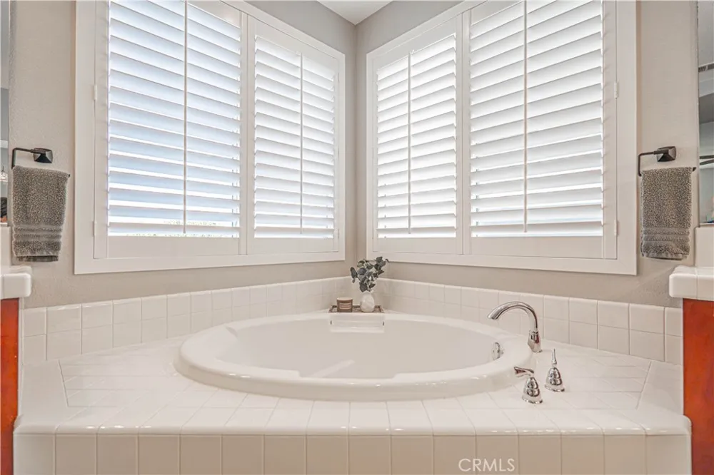 23921 Brio Court Valencia, CA 91354