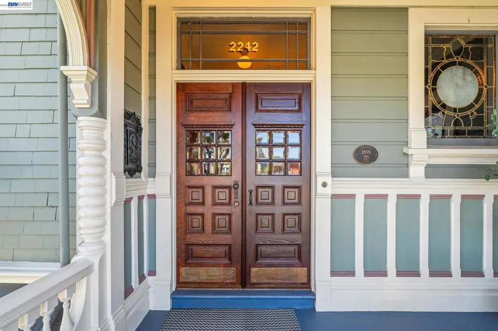 2242 San Antonio Ave Alameda, CA 94501