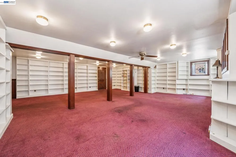 2242 San Antonio Ave Alameda, CA 94501