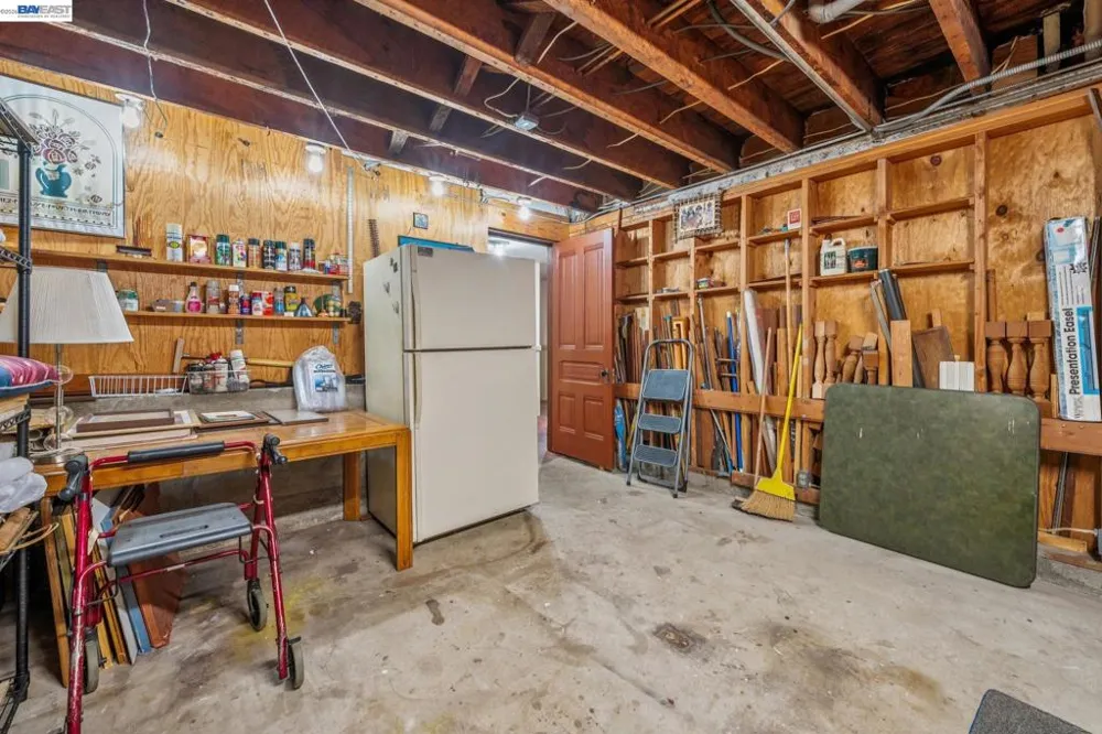 2242 San Antonio Ave Alameda, CA 94501