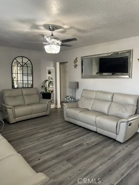 3455 La Ciotat Way Riverside, CA 92501