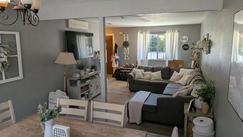 110 Sansome Ct Vacaville, CA 95687