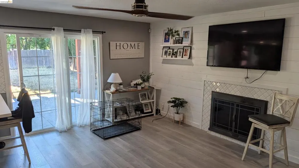 110 Sansome Ct Vacaville, CA 95687
