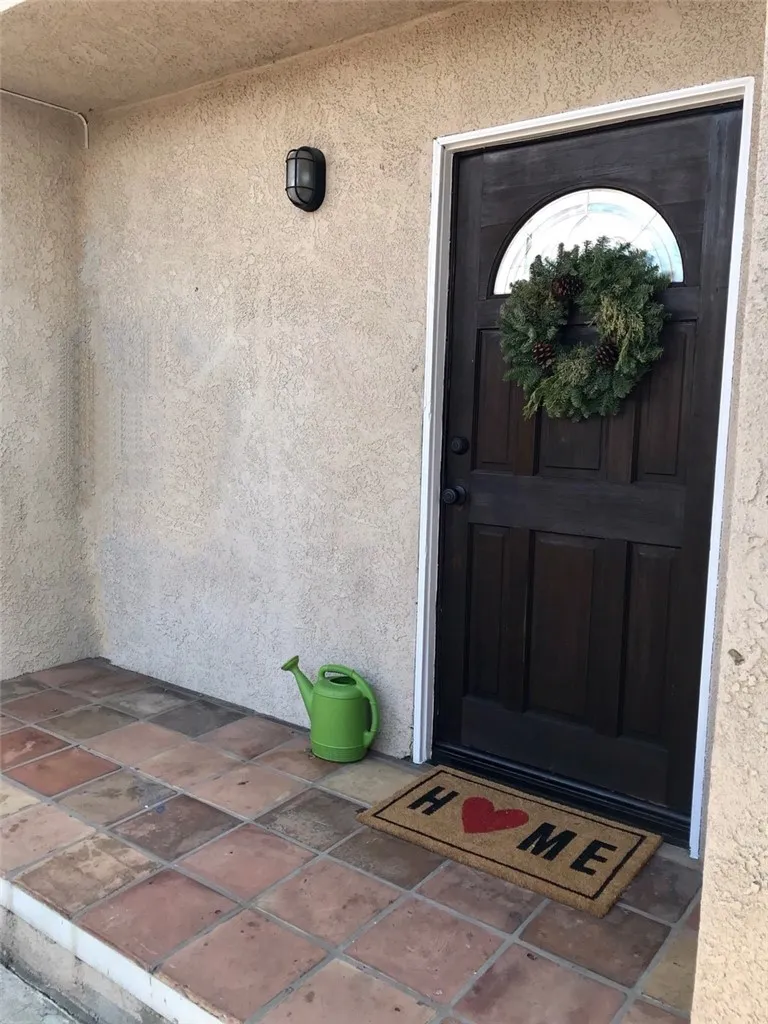 14253 Gilmore Street #A Van Nuys, CA 91401